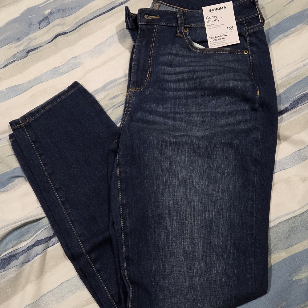 Sonoma Women's Skinny Jeans in Dark Blue